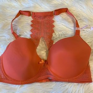 Daisy Fuentes Racerback Push up bra NWOT